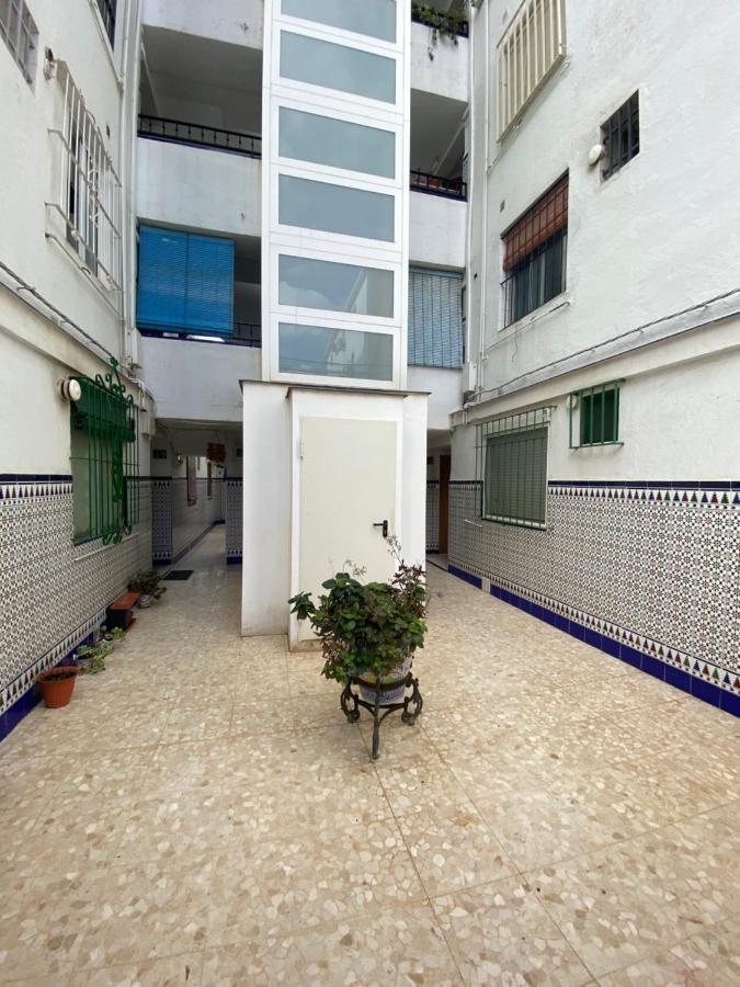 セビリアPiso Junto Al Hospital Macarenaアパートメント エクステリア 写真