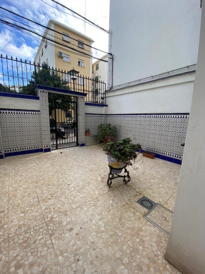 セビリアPiso Junto Al Hospital Macarenaアパートメント エクステリア 写真